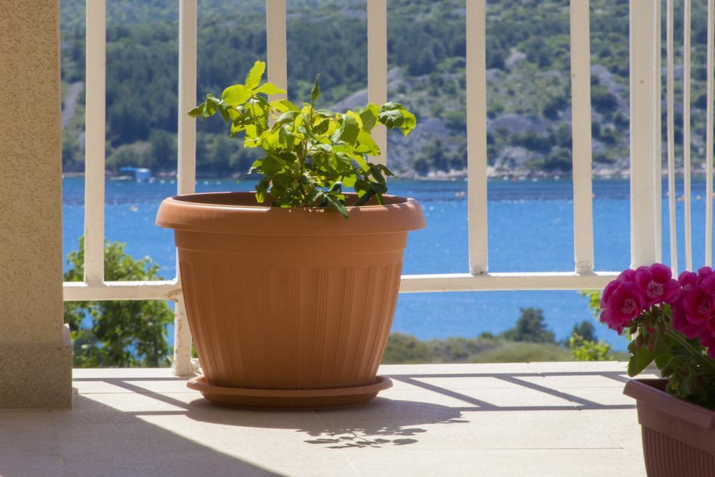 Bulat Sea View Apartments Шибеник Экстерьер фото
